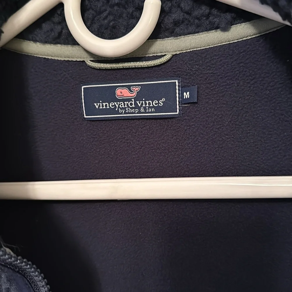 Vineyard Vines men’s fleece Vest - Picture 6 of 8